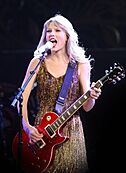 Taylor Swift performing