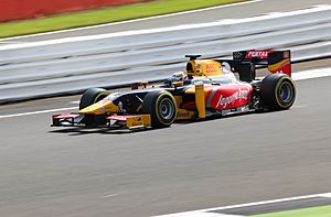 2016 GP2 Series, Silverstone Circuit (29701374846)