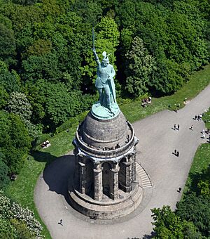 Aerial image of Hermannsdenkmal (view from the southwest)