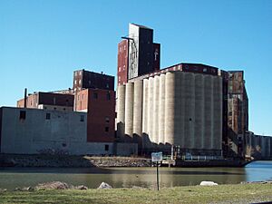 American Grain Complex Apr 12