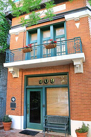 Brycebuilding3