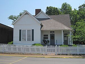 Casey Jones Home Jackson TN 002
