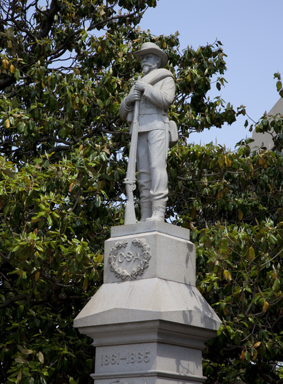 Confederate soldier statue located on the square in Huntsville, Alabama LCCN2010639593.tif