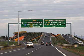 Deer Park Bypass eastbound at Western Ring Road