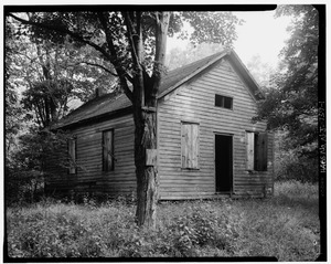 George A. Eisenman, Photographer August, 1970 SOUTHWEST AND SOUTHEAST (FRONT) ELEVATIONS - Millbrook Schoolhouse, Millbrook, Warren County, NJ HABS NJ,21-MILBRO.V,1-1
