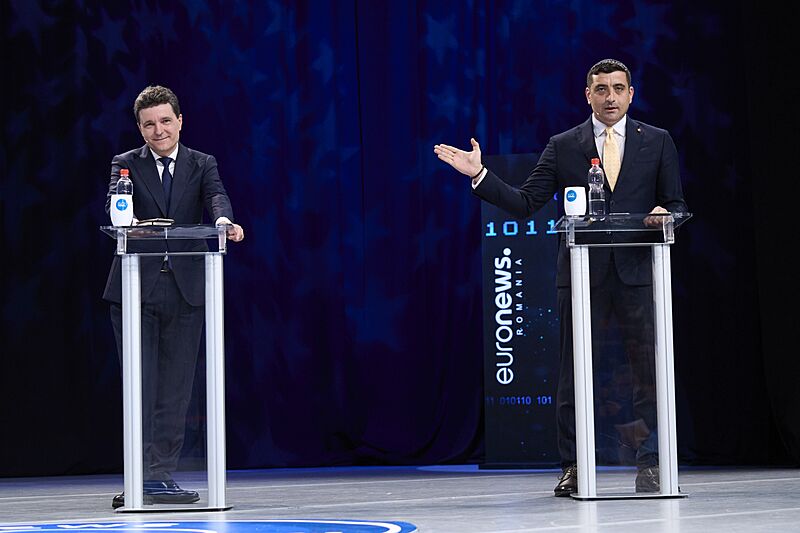 George Simion versus Nicușor Dan 8.5.2025 (11)