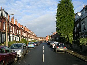 Headingley Avenue - Canterbury Drive - geograph.org.uk - 1102435