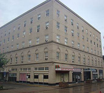 Mountaineer Hotel; Williamson, West Virginia.JPG