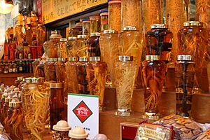 Seoul-Namdaemun.Market-ginseng