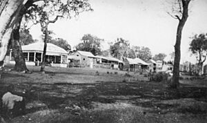 StateLibQld 1 118720 Fishing shacks on the foreshore at Cribb Island, 1926