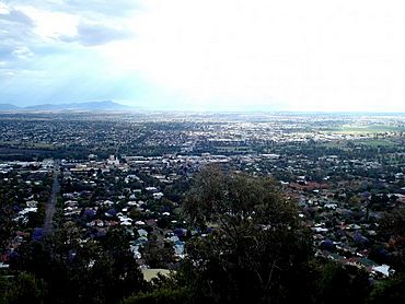 View over Tamworth from Oxley Lookout.jpg