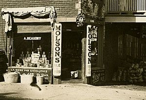 A. Beaudry magasin with Molson ad