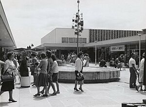 An outdoor water feature at Lynnmall, New Lynn, 1963 (cropped)