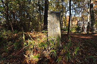 BarnstableSandwichHighStreetBoundaryMarker2.jpg