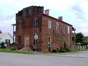 Blair's-ferry-storehouse-tn1