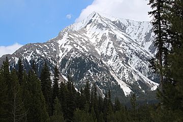 Blue skies on my travels (34545251452).jpg