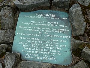 Foxhunter grave plaque