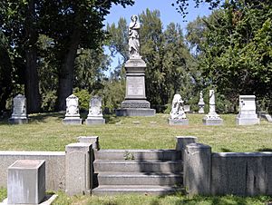 Gravesite of EB Crocker & Family