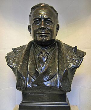 Herbert Chapman bust 20050922