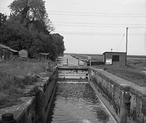Iden Lock, Sussex - geograph.org.uk - 531990