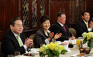 Korea President Park Business Leaders 20130508 01