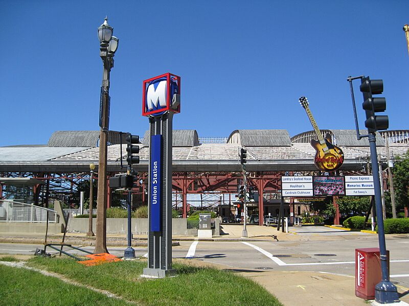 Metrolink Station (4958078344)