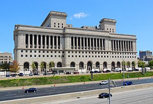 Milwaukee County Courthouse West