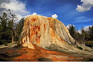 Orange Spring Mound in Yellowstone National Park 2 edit 1
