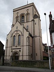 Our Lady and St Peter Church, East Grinstead by David Anstiss Geograph 2955585.jpg