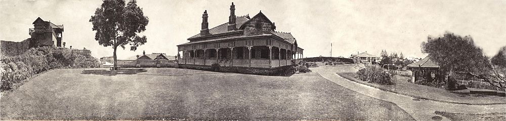 Overton Lodge in original Federation Queen Anne style c1920