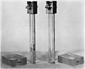 Quartz gravimeter pendulums