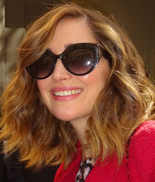 Rose Byrne 2016 (cropped)