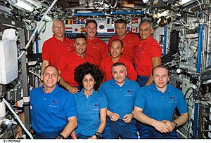 STS-117 Crew Press Photo