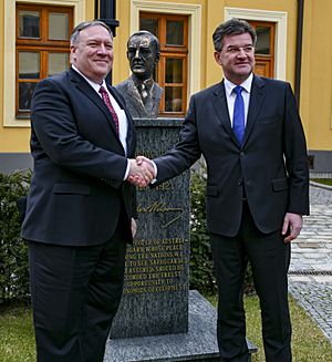 Secretary Pompeo Meets With Slovak Foreign Minister Lajcak (40106485283) (cropped)