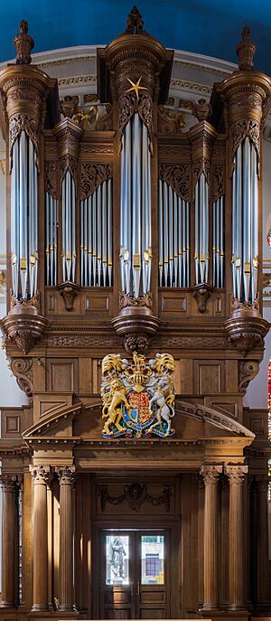 St Mary-le-Bow Church Interior 2, London, UK(crop) - Diliff