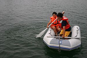 Using the dinghy in Quissett