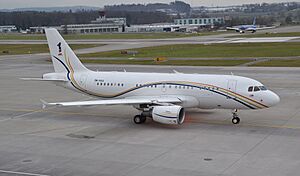 9M-NAA (16860734832)