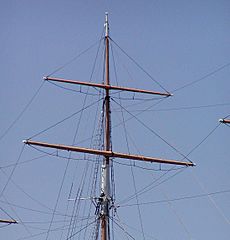 Balclutha main topgallant mast