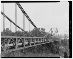 CLOSE PERSPECTIVE VIEW LOOKING SOUTHWEST - Dresden Suspension Bridge, Spanning Muskingum River on State Route 208, Dresden, Muskingum County, OH HAER OHIO,60-DRES,1-3