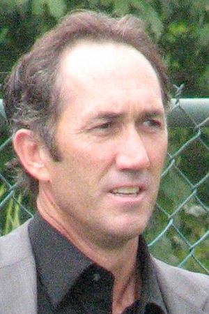 Darren Cahill at the 2009 Indianapolis Tennis Championships 01 (cropped).jpg