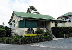 Doo Dropp Inn, Logan Village, Queensland