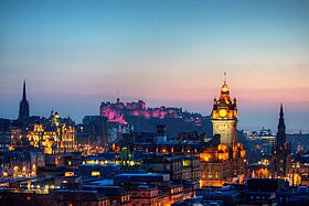 Evening view across Carlton Hill towards the Castle (13164472813).jpg
