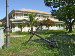 Exterior view of Bernheim Library, Nouméa