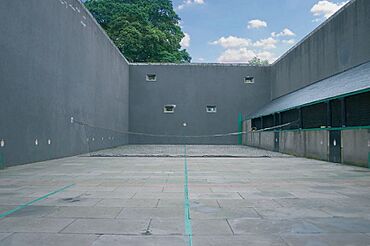 Falkland-Palace-tennis-court