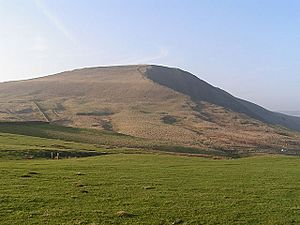 Mam Tor from the south.jpg