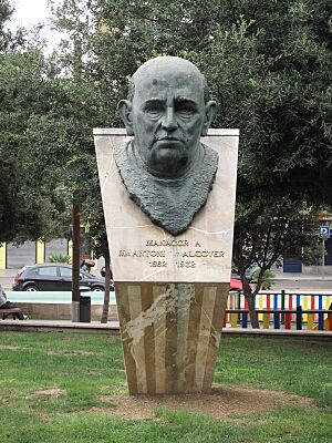 Monument to Antoni M. Alcover, Manacor