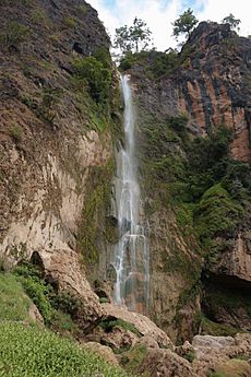 Mota Bandeira, waterfalls in Atsabe