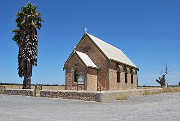 MountRatAnglicanChurch.JPG