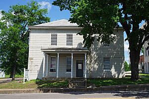 Mount Vernon May 2018 12 (Old Jail Art Museum)