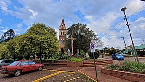Parroquia San Luis Gonzaga en Capioví, Provincia de Misiones, Argentina (07).jpg